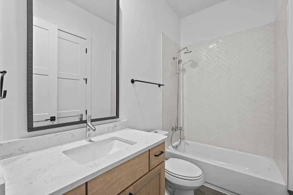 1719 Spyglass Drive Austin TX 78746