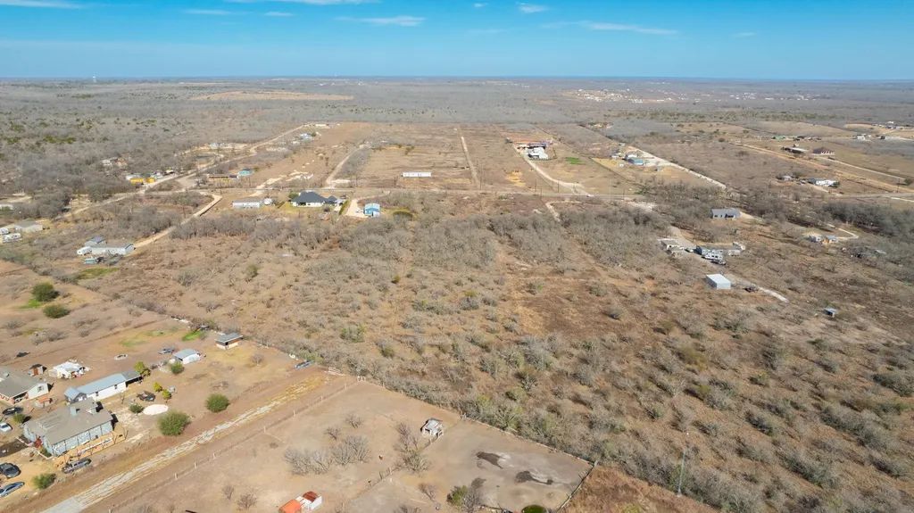 3991 Barth Road Lockhart TX 78644