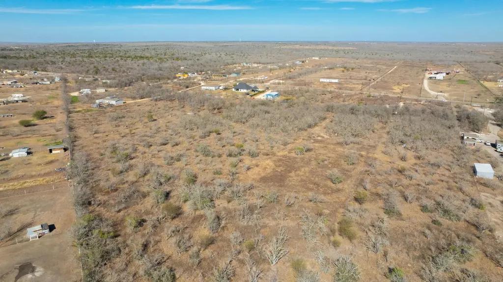 3991 Barth Road Lockhart TX 78644