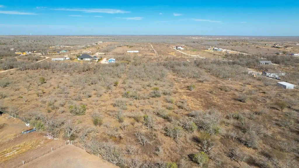 3991 Barth Road Lockhart TX 78644