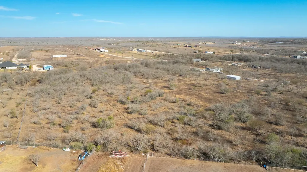 3991 Barth Road Lockhart TX 78644