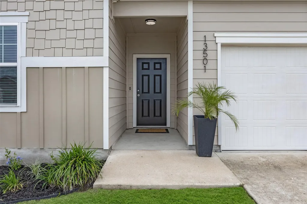 13501 Arthur Vandenburg Way Manor TX 78653