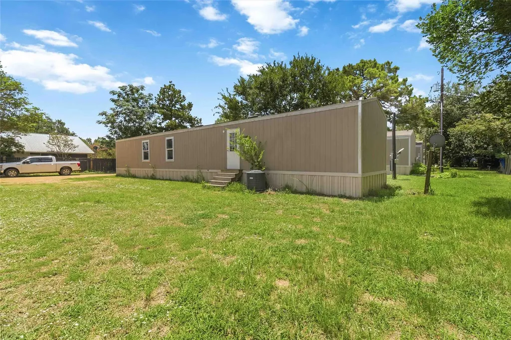 908 Turney Lane Smithville TX 78957