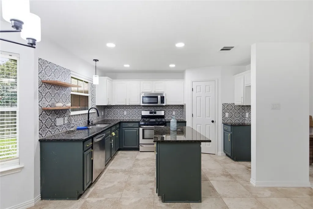 10224 Beard Avenue Austin TX 78748