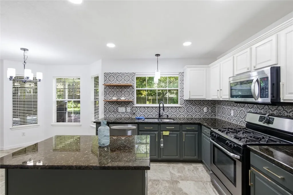 10224 Beard Avenue Austin TX 78748