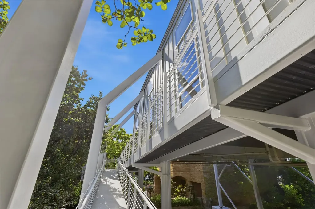 1312 Hurst Hollow Austin TX 78734