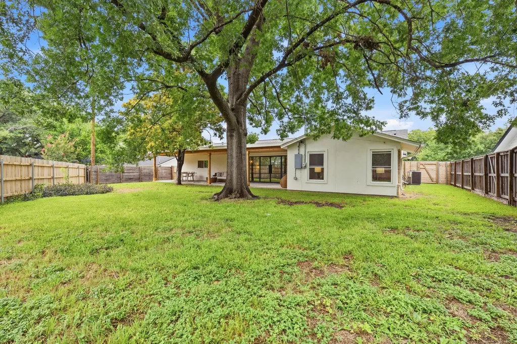 5810 Marilyn Drive Austin TX 78757
