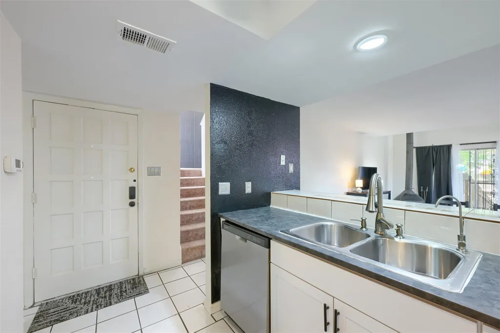 4814 Misty Slope Lane Austin TX 78744