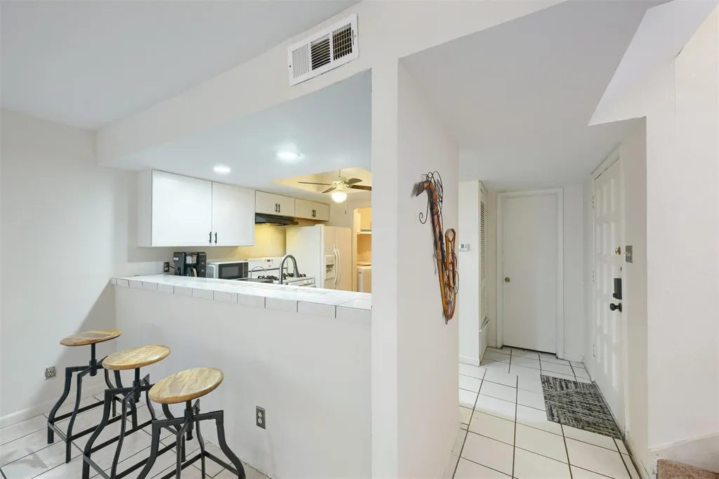 4814 Misty Slope Lane Austin TX 78744
