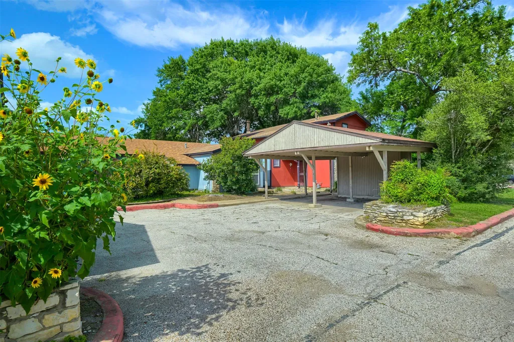 4814 Misty Slope Lane Austin TX 78744