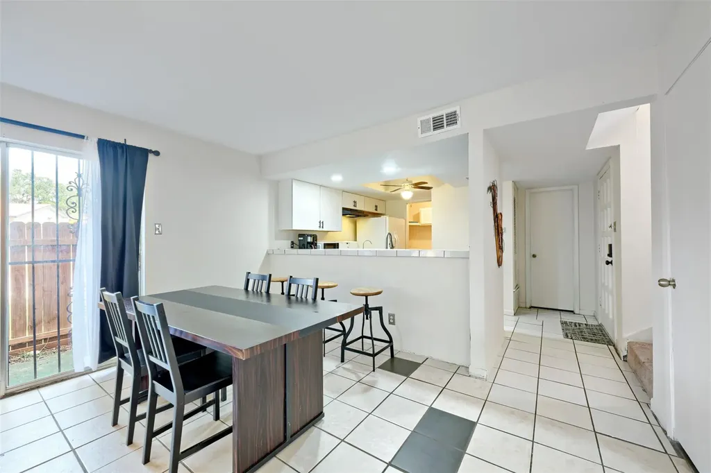 4814 Misty Slope Lane Austin TX 78744
