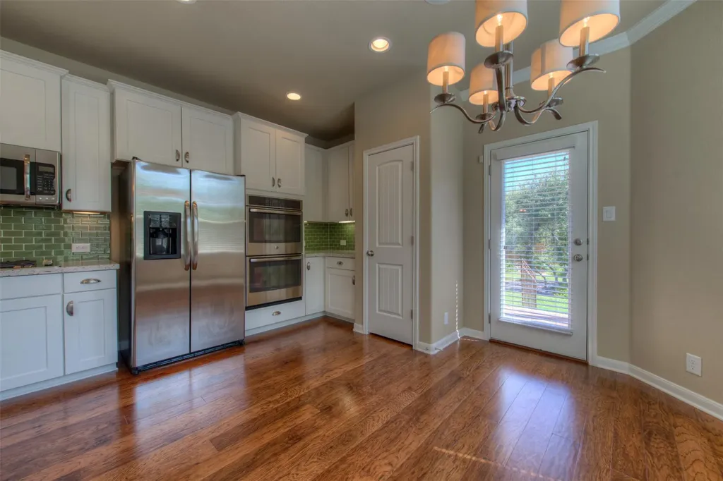 405 S Meadowlark Street Lakeway TX 78734