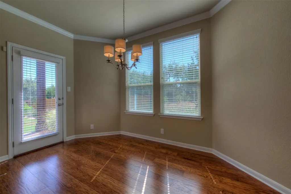 405 S Meadowlark Street Lakeway TX 78734