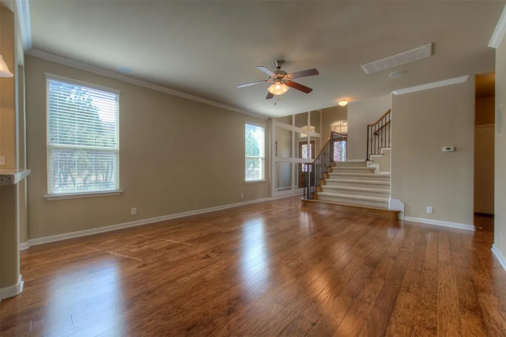 405 S Meadowlark Street Lakeway TX 78734