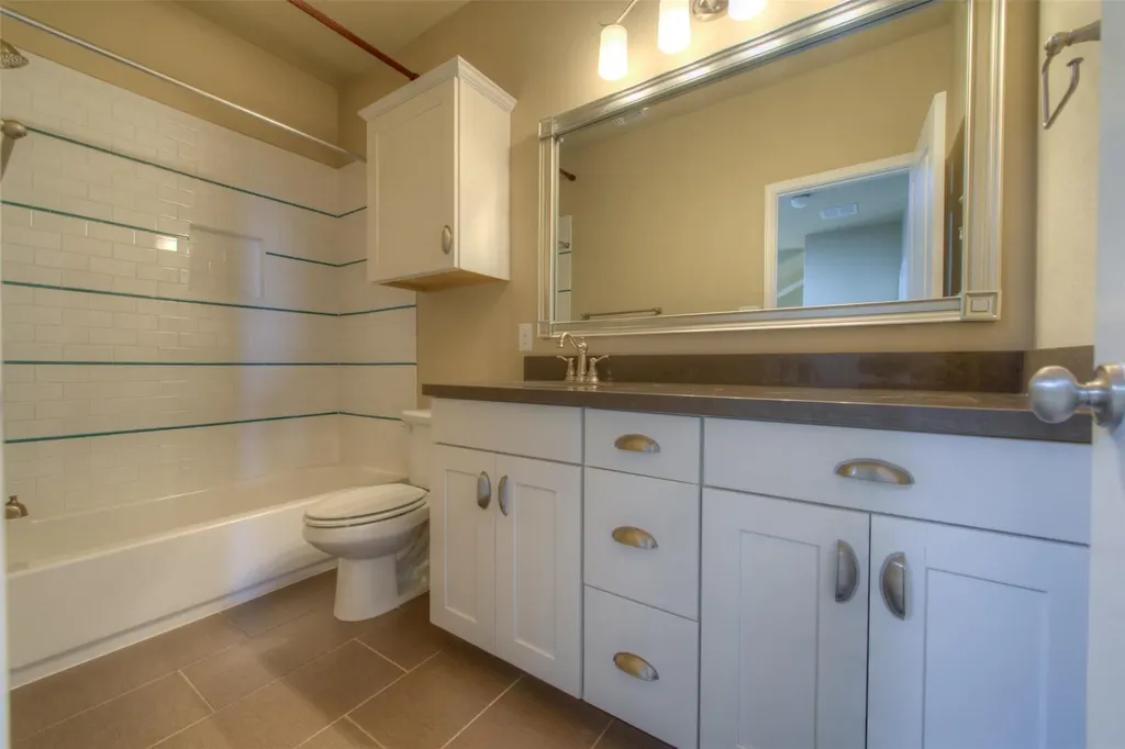 405 S Meadowlark Street Lakeway TX 78734