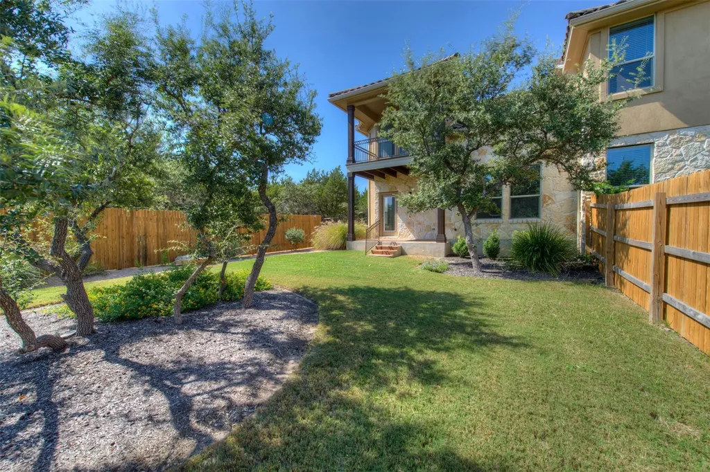 405 S Meadowlark Street Lakeway TX 78734