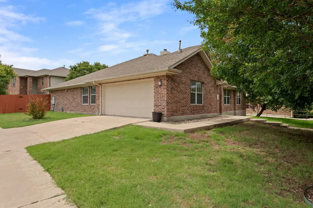 2300 Haig Point Cove Pflugerville TX 78660