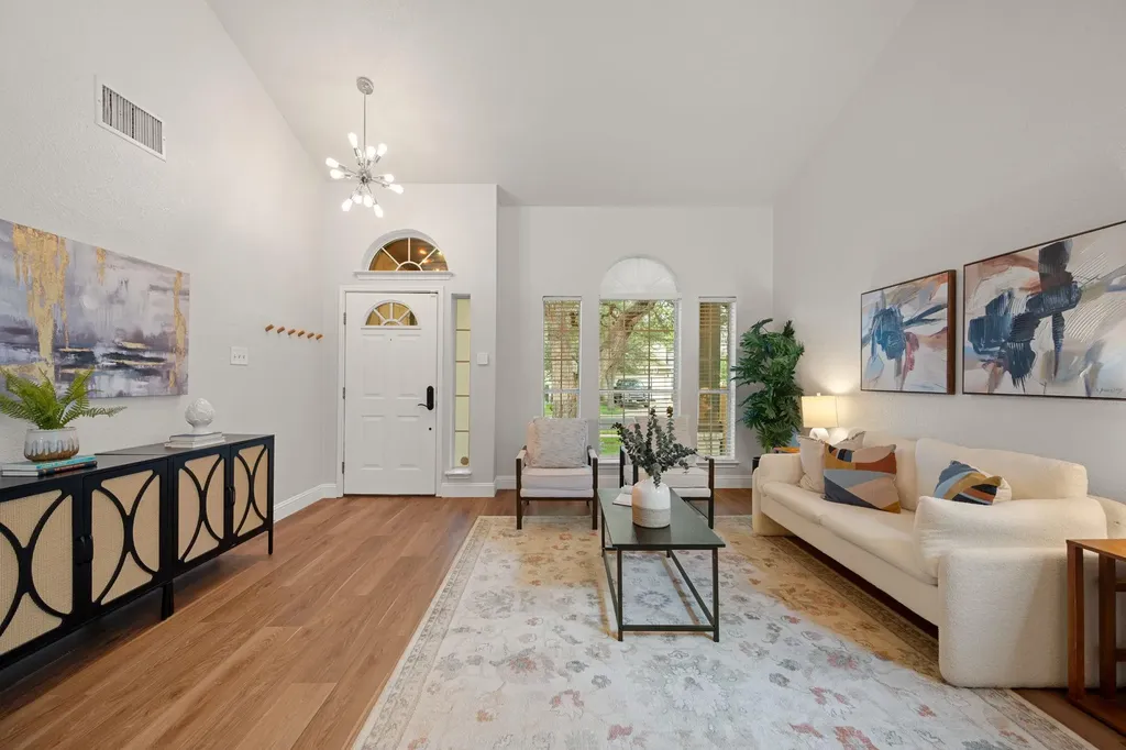 10320 Beard Avenue Austin TX 78748