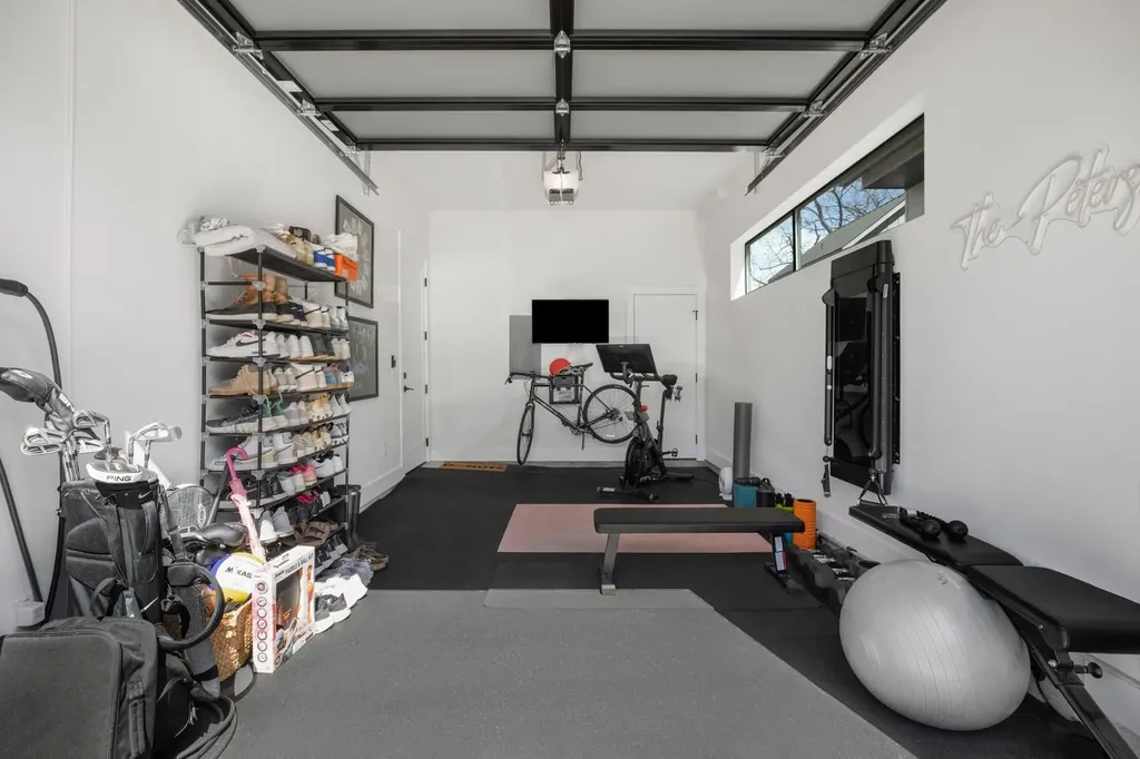 1410 E 3rd Street Austin TX 78702