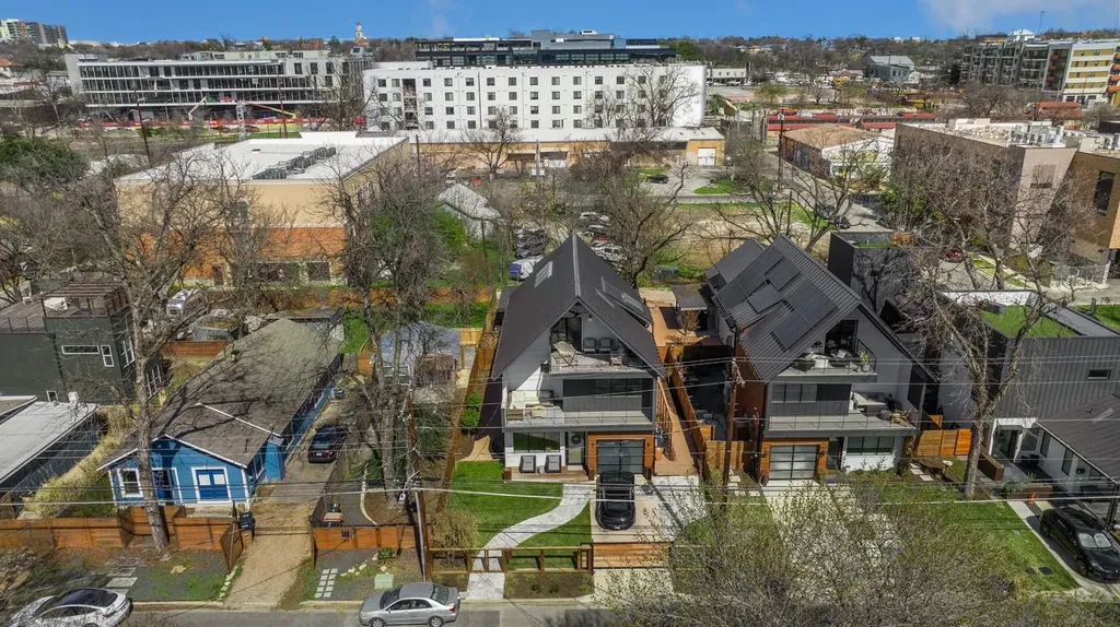 1410 E 3rd Street Austin TX 78702
