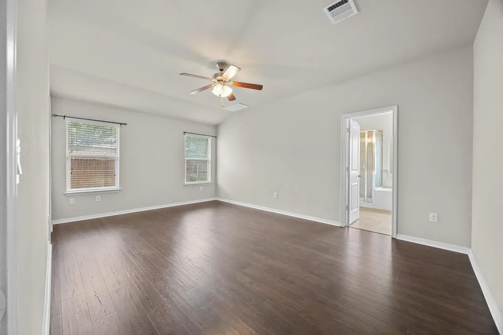 1018 Granbury Cove Round Rock TX 78664