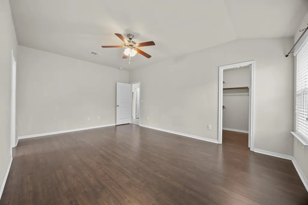 1018 Granbury Cove Round Rock TX 78664