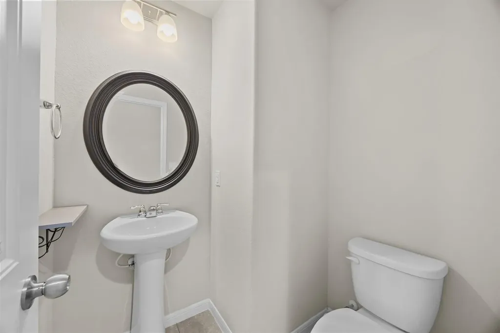 1018 Granbury Cove Round Rock TX 78664