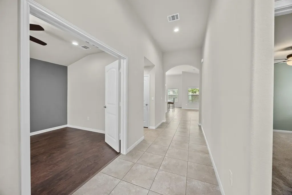 1018 Granbury Cove Round Rock TX 78664