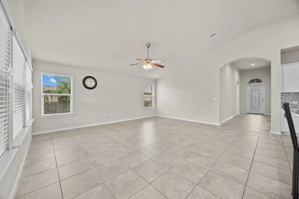 1018 Granbury Cove Round Rock TX 78664