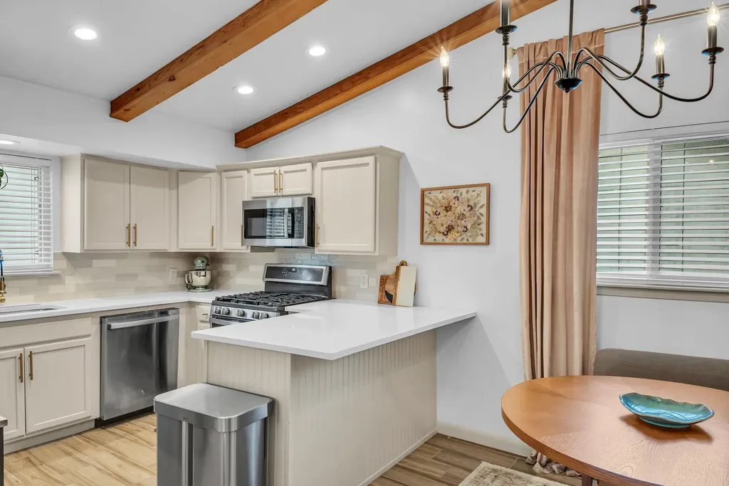 4901 Powder River Road Austin TX 78759
