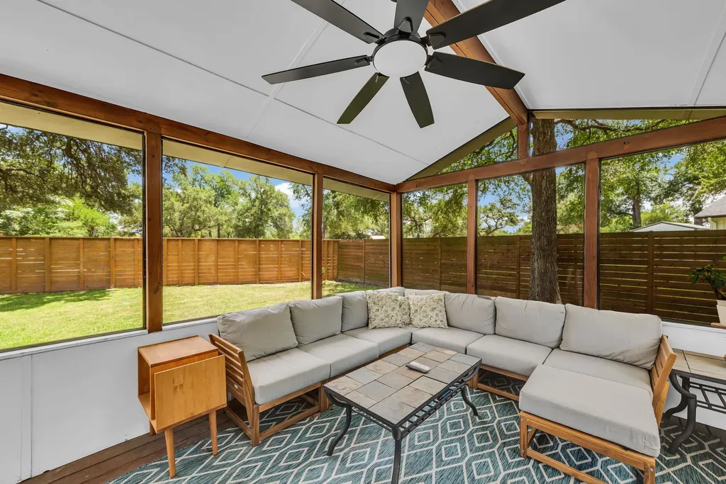 4901 Powder River Road Austin TX 78759