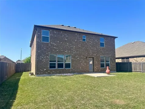119 Everglades Avenue Taylor TX 76574