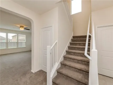 119 Everglades Avenue Taylor TX 76574