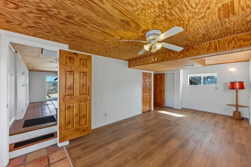 729 Nomad Drive Spicewood TX 78669