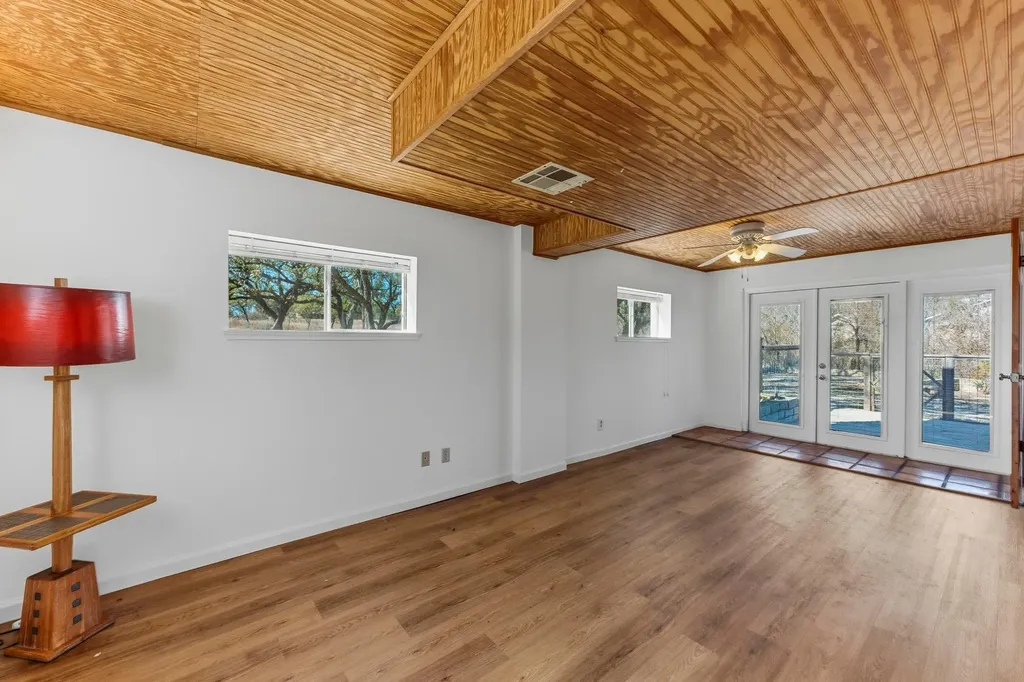 729 Nomad Drive Spicewood TX 78669