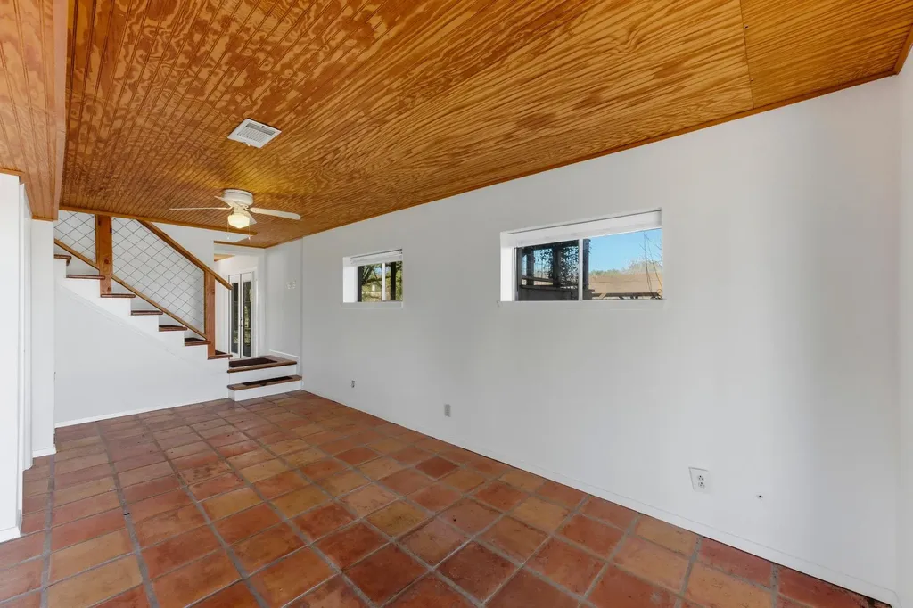 729 Nomad Drive Spicewood TX 78669