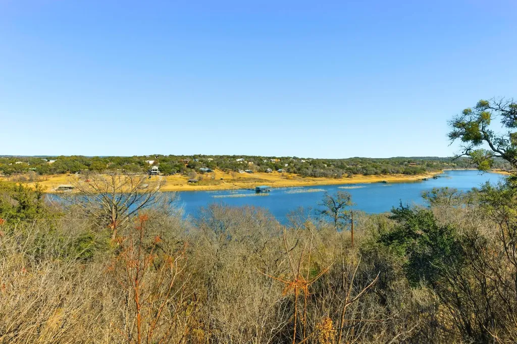 729 Nomad Drive Spicewood TX 78669