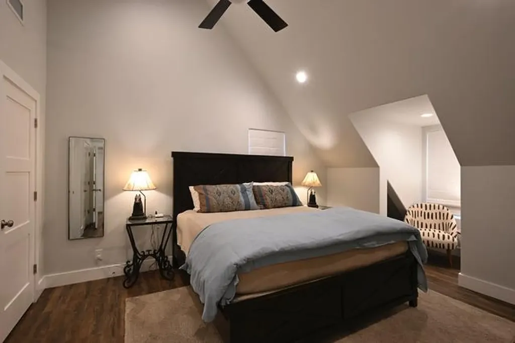 300 E Bluebonnet Lane Johnson City TX 78636