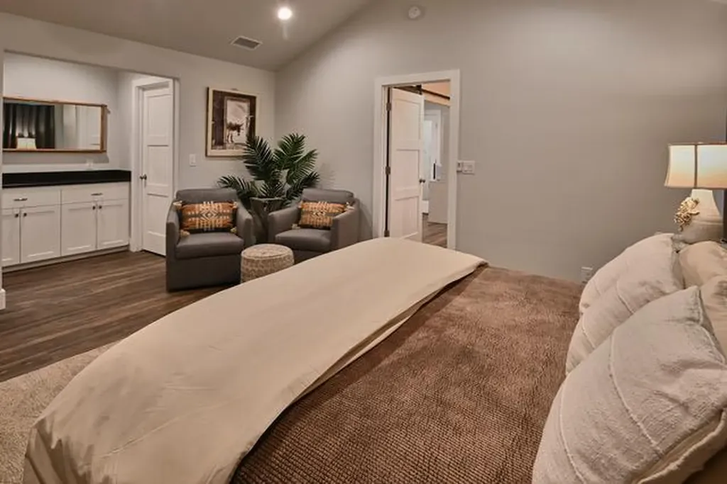 300 E Bluebonnet Lane Johnson City TX 78636