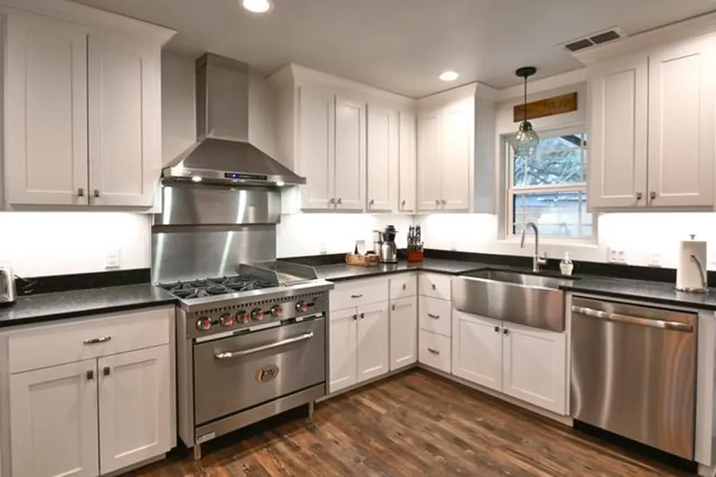 300 E Bluebonnet Lane Johnson City TX 78636