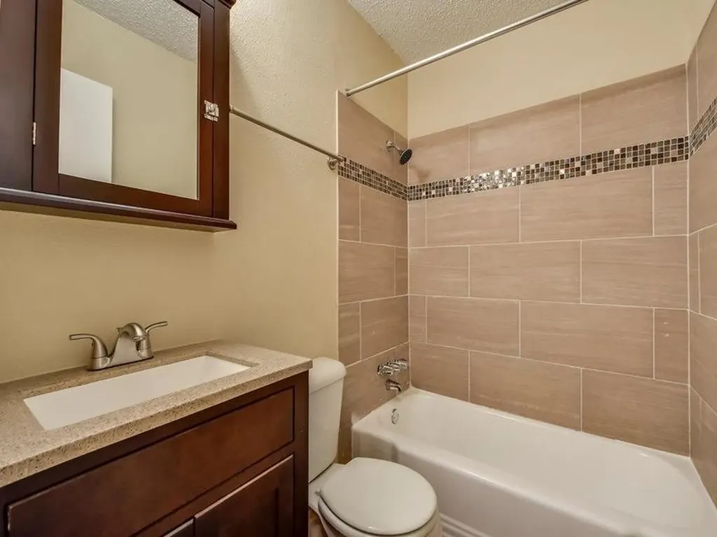 2401 Manor Road Austin TX 78722