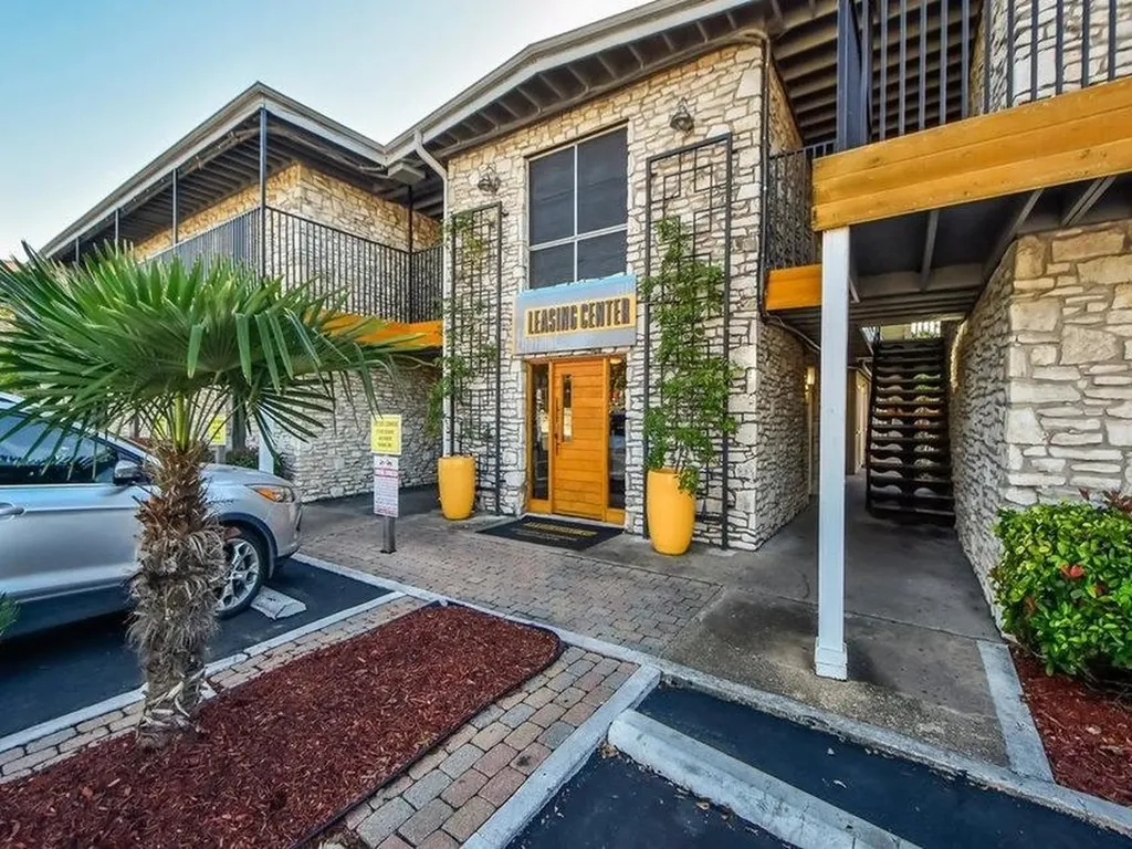 2401 Manor Road Austin TX 78722