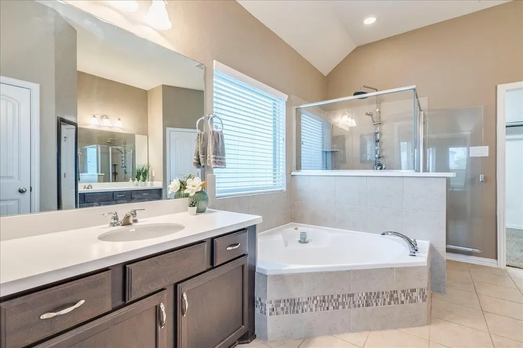 634 Blossom Valley Stream Buda TX 78610