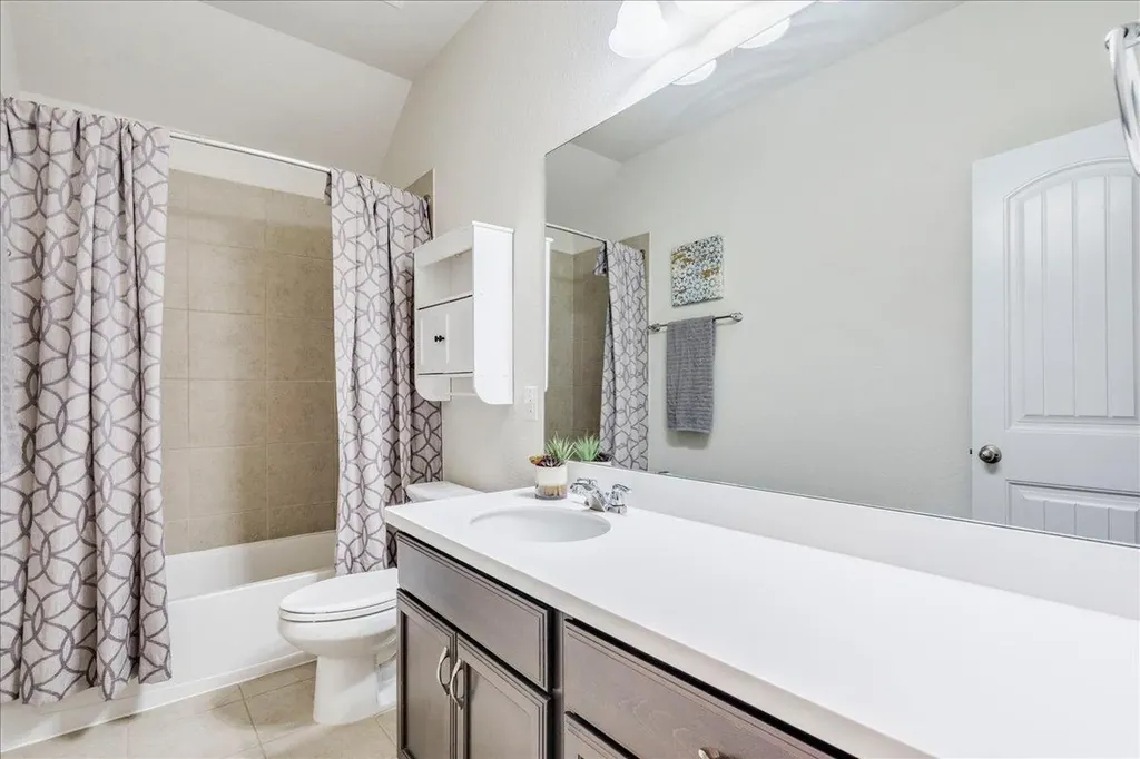 634 Blossom Valley Stream Buda TX 78610
