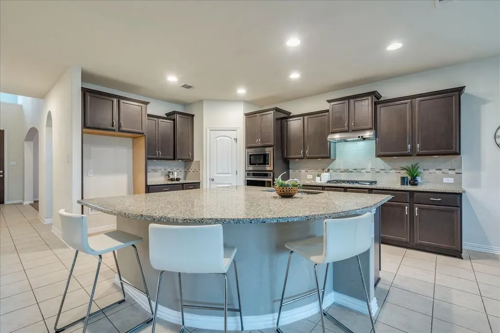 634 Blossom Valley Stream Buda TX 78610