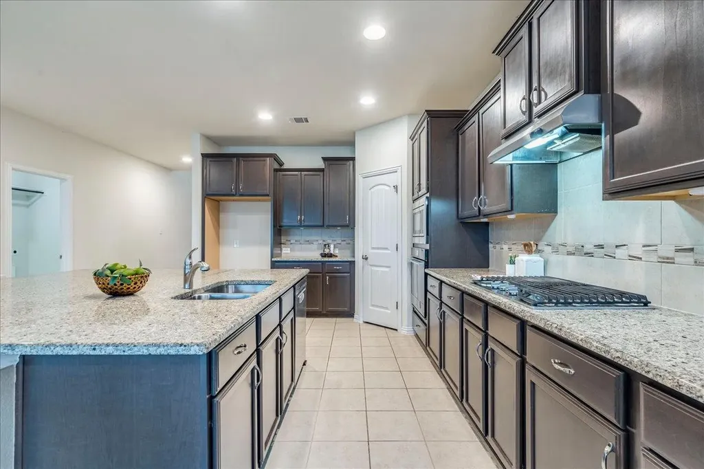 634 Blossom Valley Stream Buda TX 78610