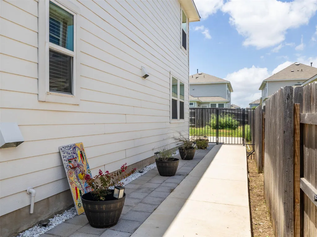 121 Graver Street Georgetown TX 78626