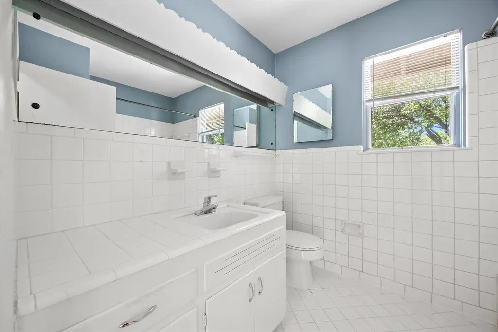 1614 Ashberry Drive Austin TX 78723