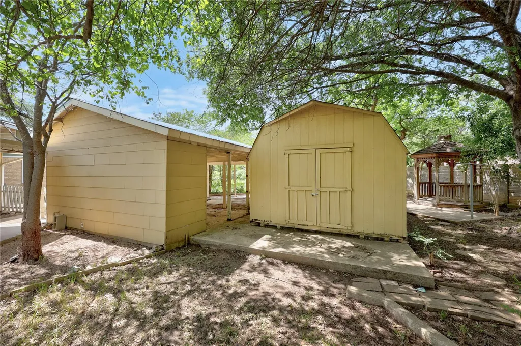 1614 Ashberry Drive Austin TX 78723