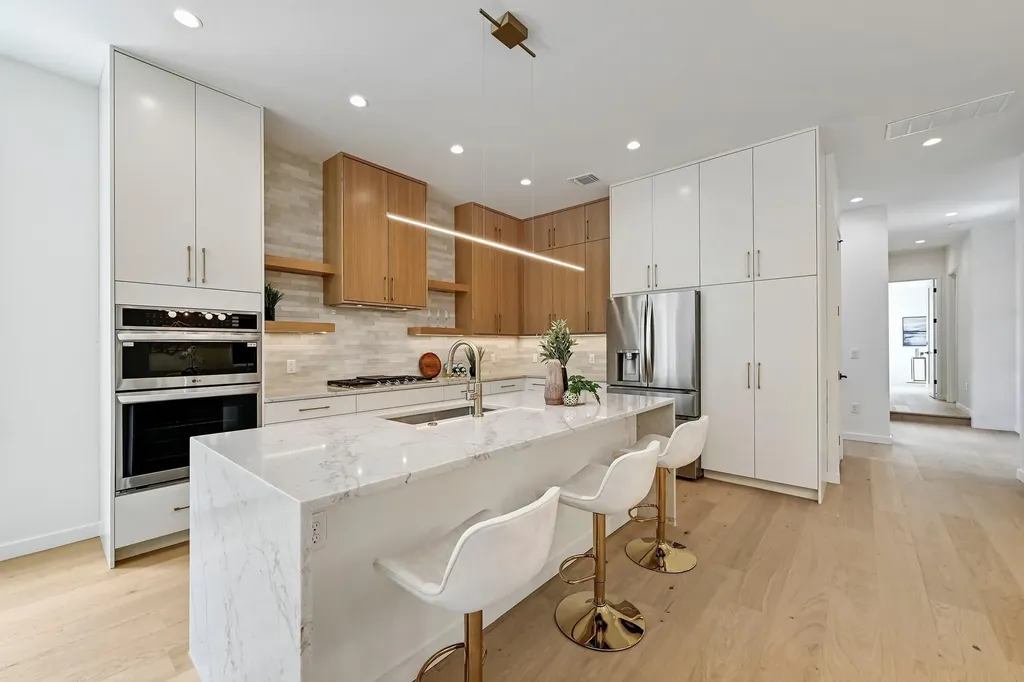 932 E 53rd Street Austin TX 78751